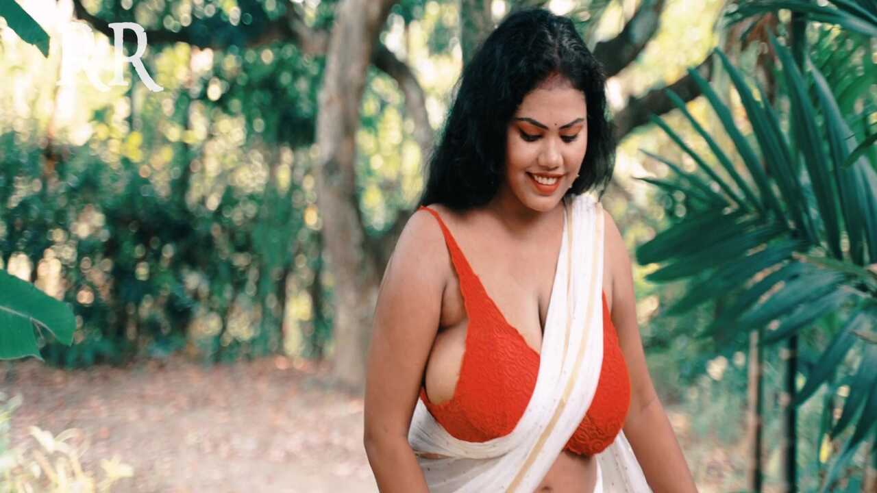 Beautiful Barsha White Saree RR Hot Photoshoot Video