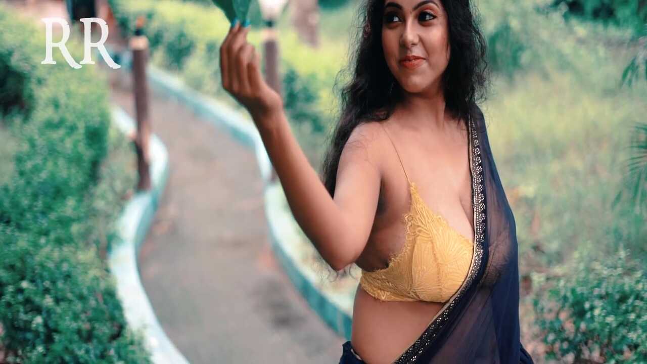 Nature Love Roohi Blue Saari RR Hot Photoshoot Video