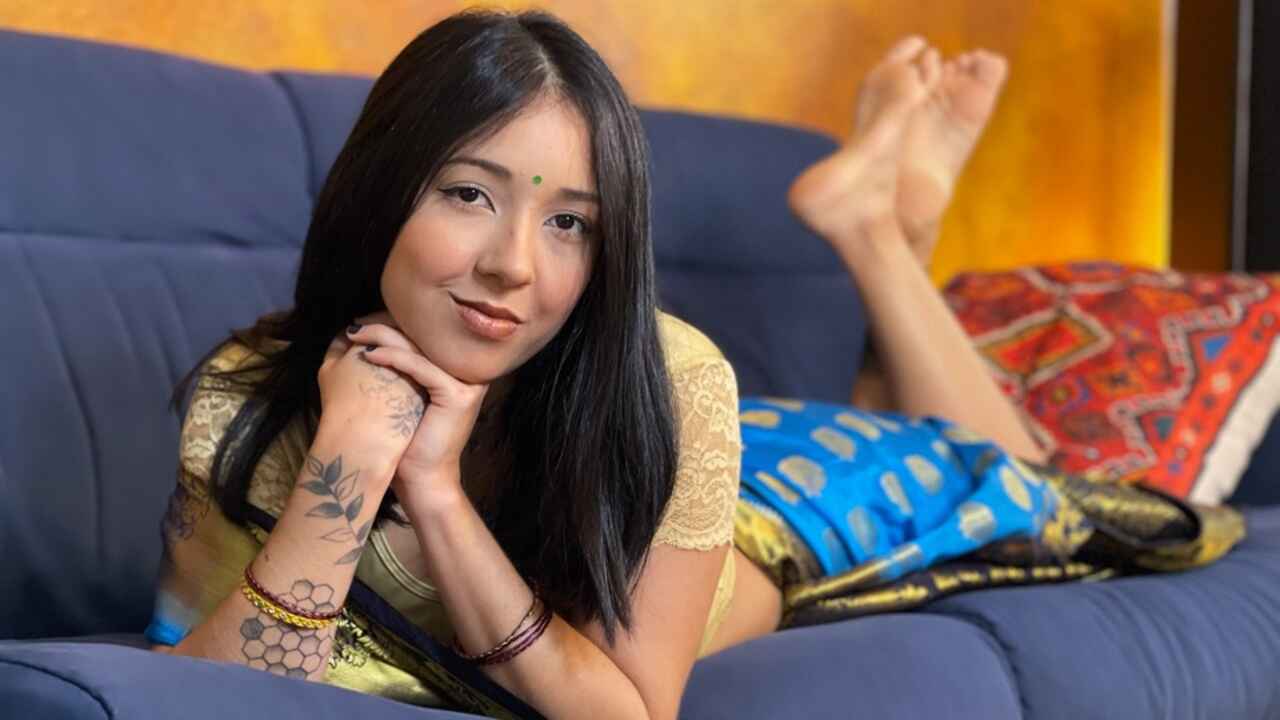 Hot Perfect Body Bhabhi Caught and Fucked by Devar Sex