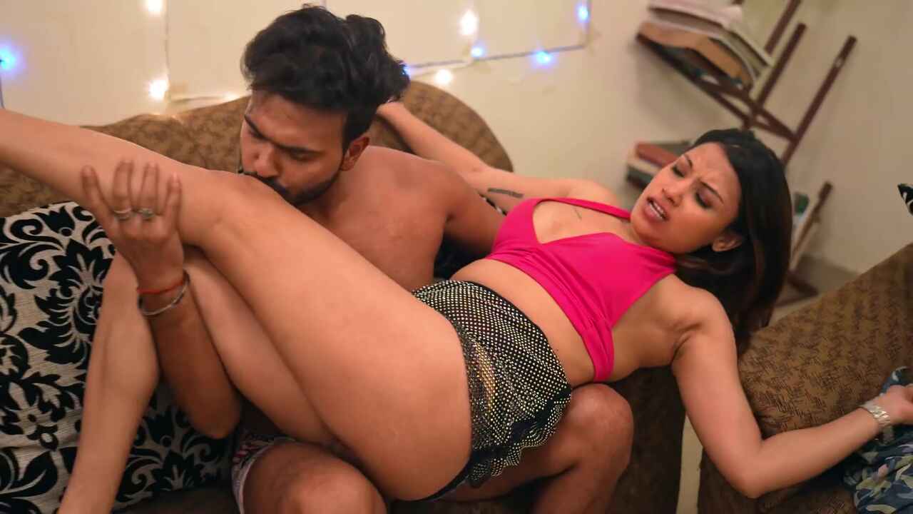 Couple Party Bigshots Hindi XXX Web Series Episode 2