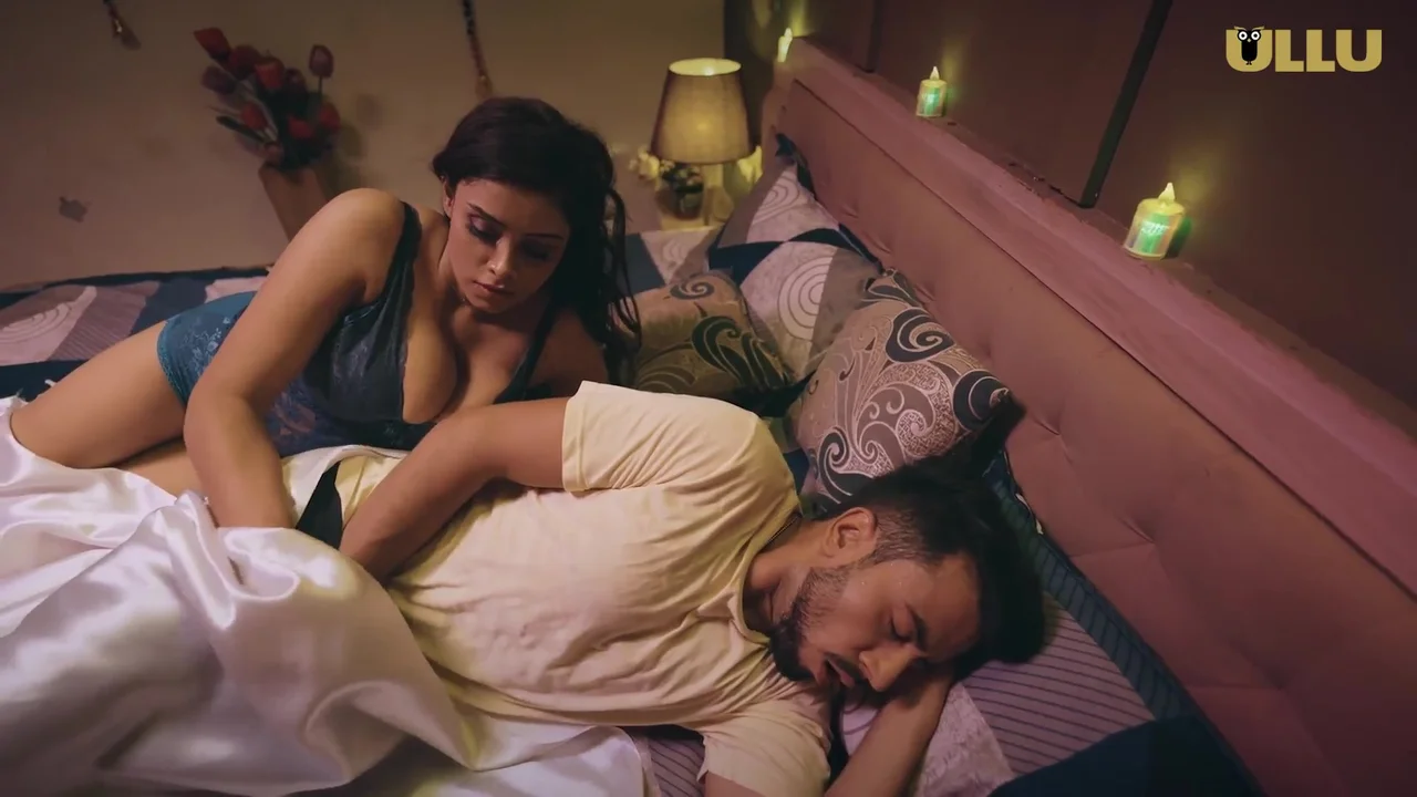 Meri Mummy Ki Dost Ullu Hindi XXX Web Series Episode 2