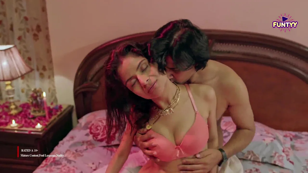 Japani Malish Funtyy Hindi Sex Web Series Episode 4